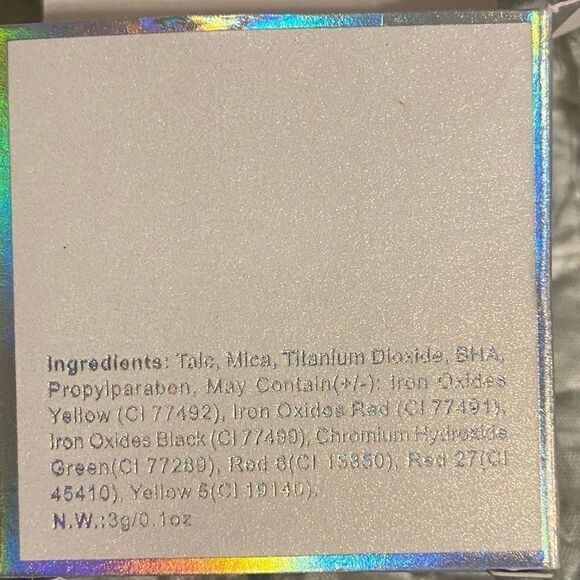 NIB Powdered Bronzer - Picture 3 of 3